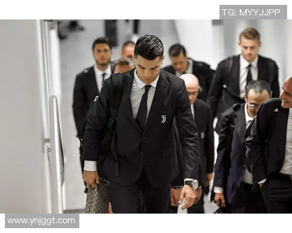 足球明星的经典发型盘点与时尚风潮的完美结合